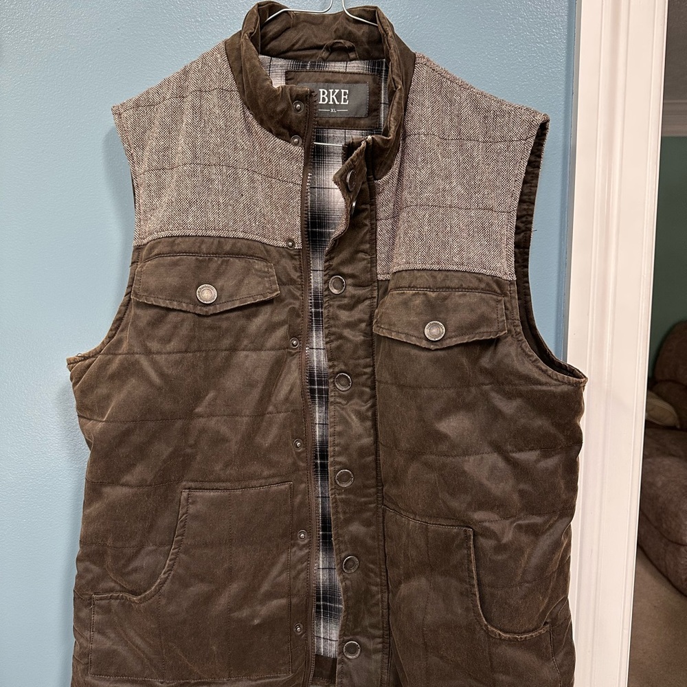 BKE Men's Dark Brown Quilted Vest